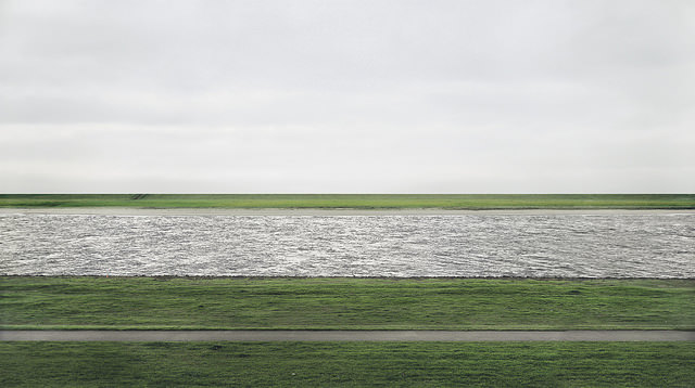 ‘Rhein-II’-de-Andreas-Gursky