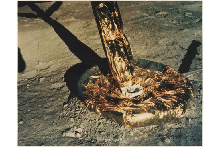 Pé do Módulo Lunar do Apollo 11 na superfÃcie da Lua, julho de 1969 | Foto: NASA/Divulgação