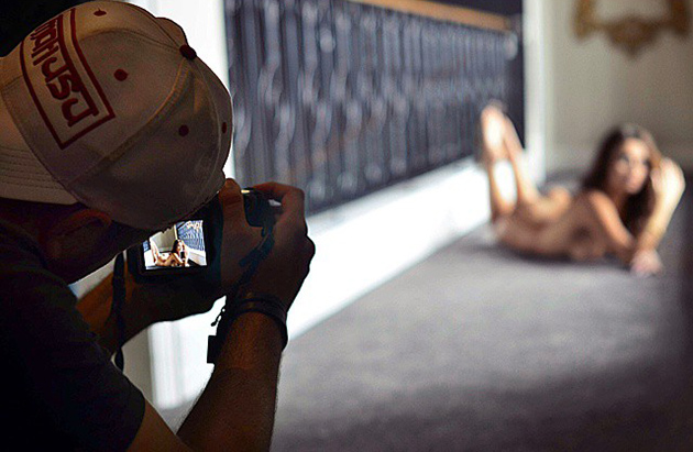 O fotógrafo Alex Ribeiro em ação. | Foto: Divulgação