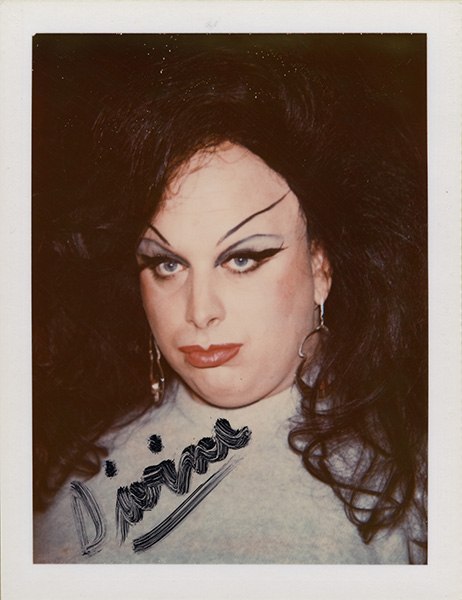 Divine em 1974 na Polaroid de Andy Warhol.