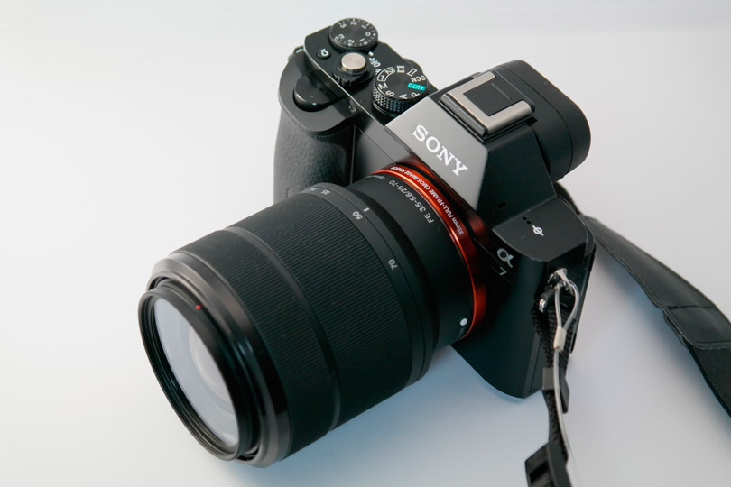 A câmera mirrorless Sony A7 | Foto: Pixabay