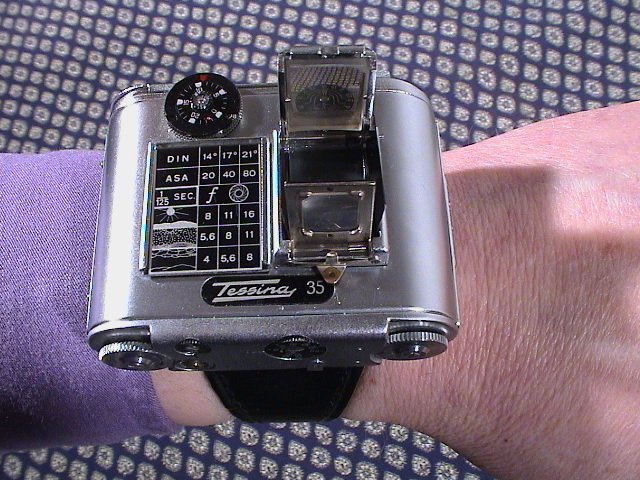 wrist_strap_camera