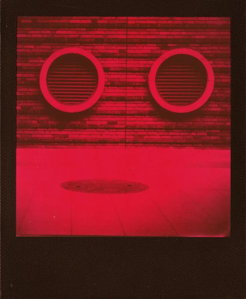 iphoto-impossible-project-black-and-red-3