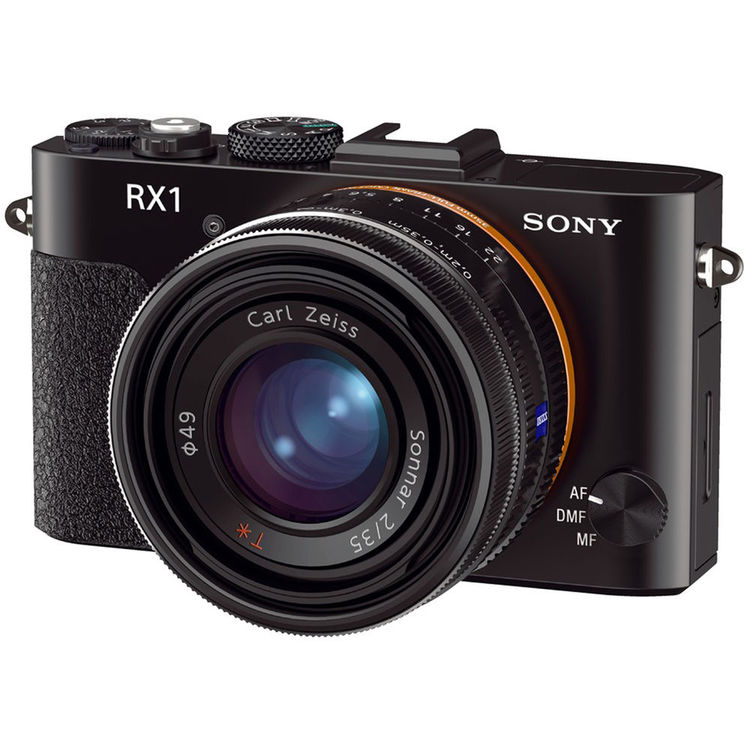 A câmera mirrorless full-frame com lente fixa Sony RX1