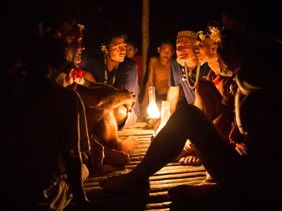 Encontro com tribo em Mentawai, Indonesia | Foto: Klaus Schlickmann