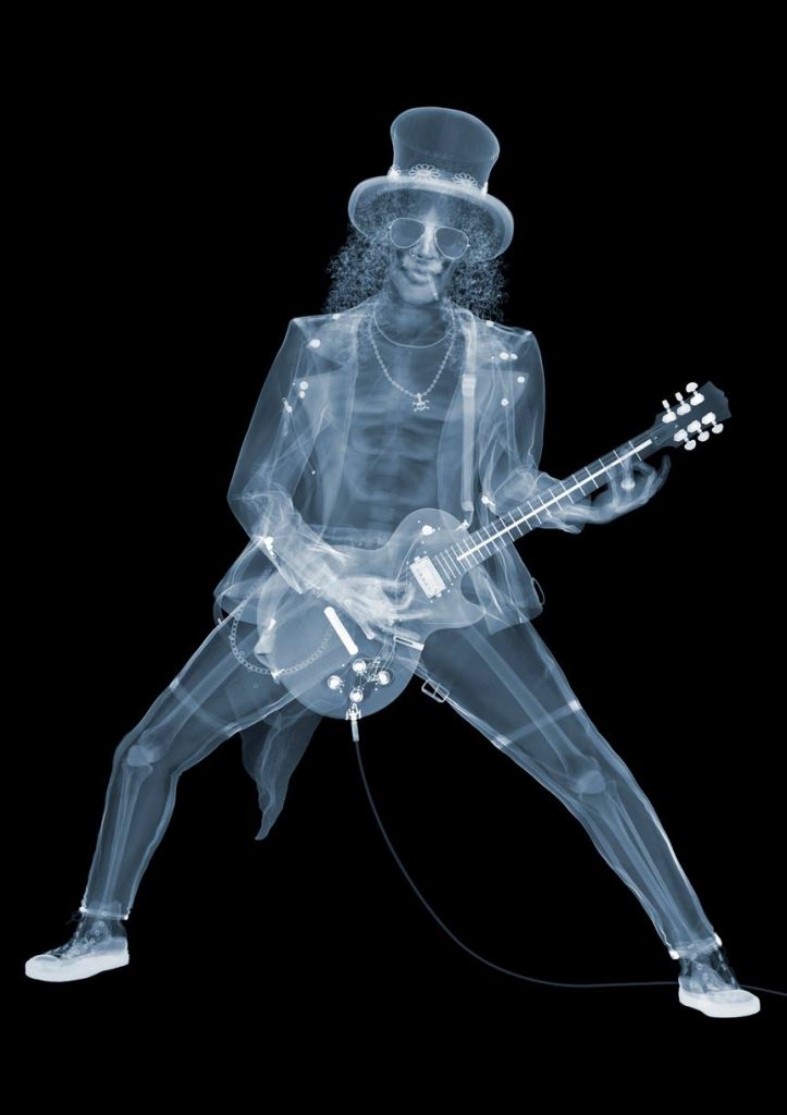 O guitarrista do Guns and Roses, Slash | Foto: Nick Veasey