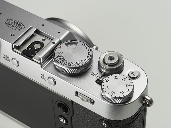 iphoto-fujifilm-x100f-camera-fotografica-7