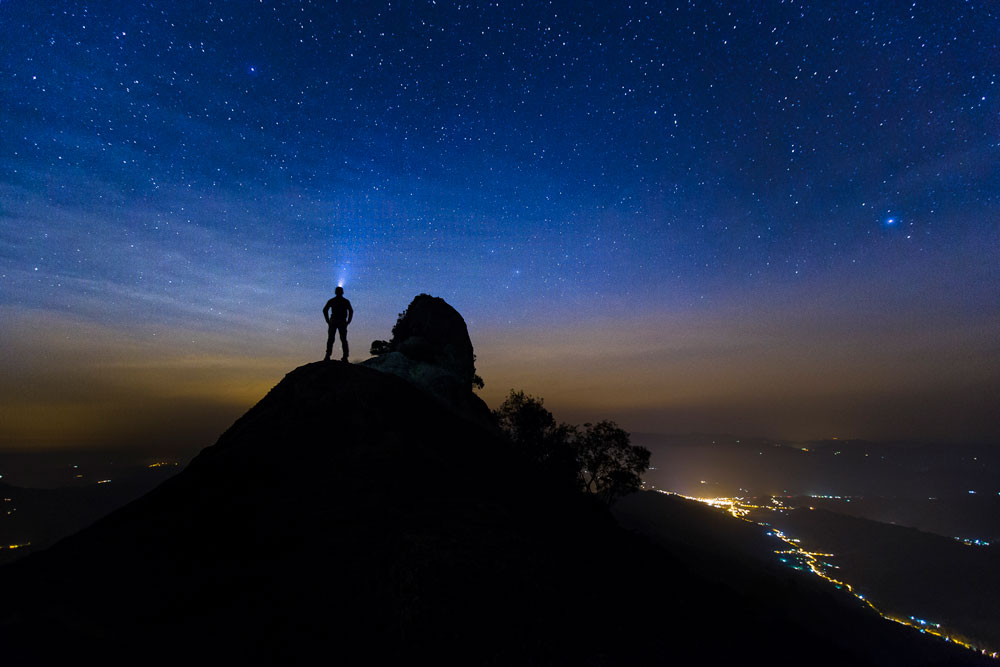 Noite estrelada. Pedra do Baú, São Paulo - Brasil | Foto: Edson Vandeira 