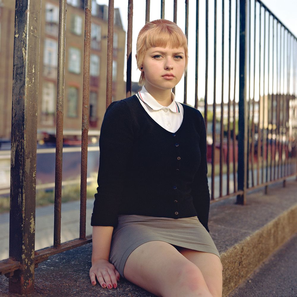 "Young Skinhead Girl”, de Owen Harvey 