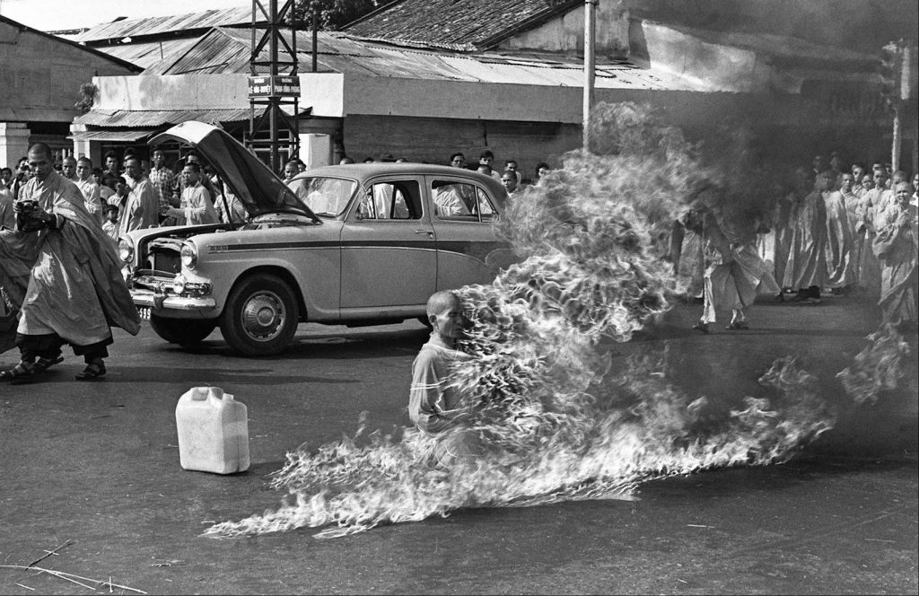 A história por trás da foto: monge em chamas