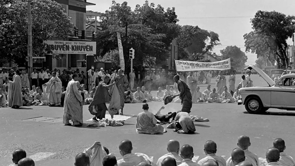 A história por trás da foto: monge em chamas