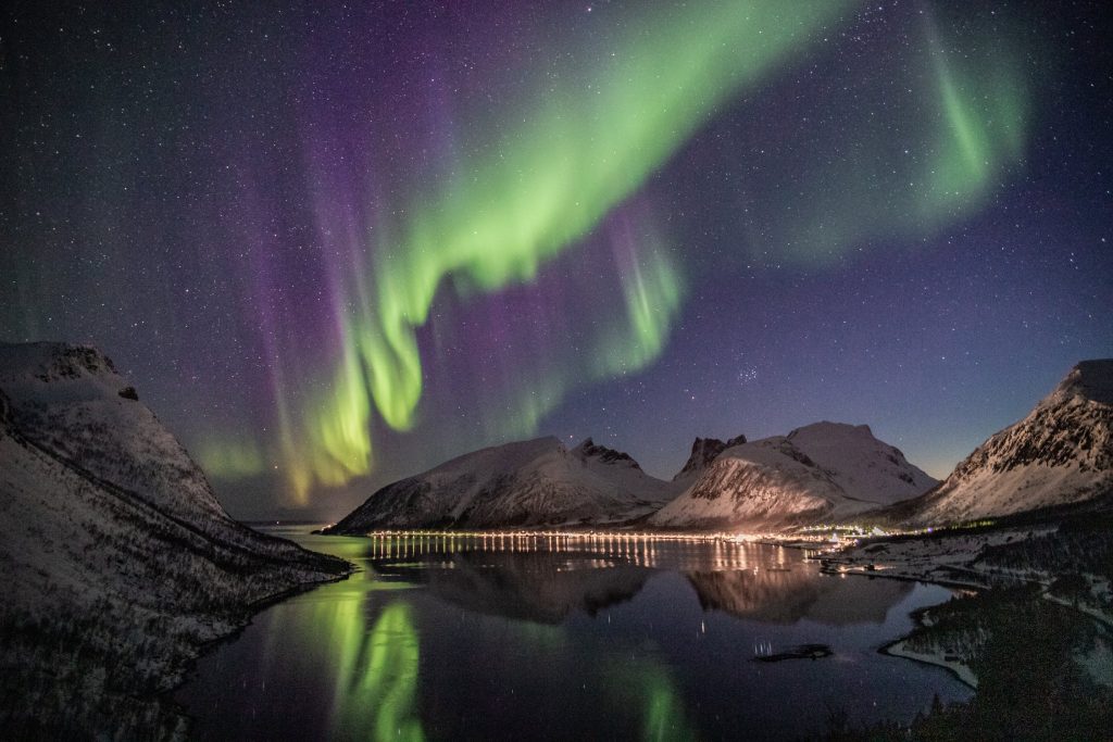 Hotel na Islândia paga passagens aéreas e dá um mês de estadia em troca de fotos da Aurora Boreal