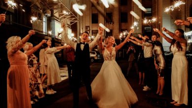 Fotógrafa exclui fotos de casamento na frente do noivo após ser proibida de comer e beber água