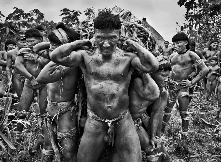 Exposição “Amazônia”, de Sebastião Salgado, está em cartaz no Sesc Pompeia