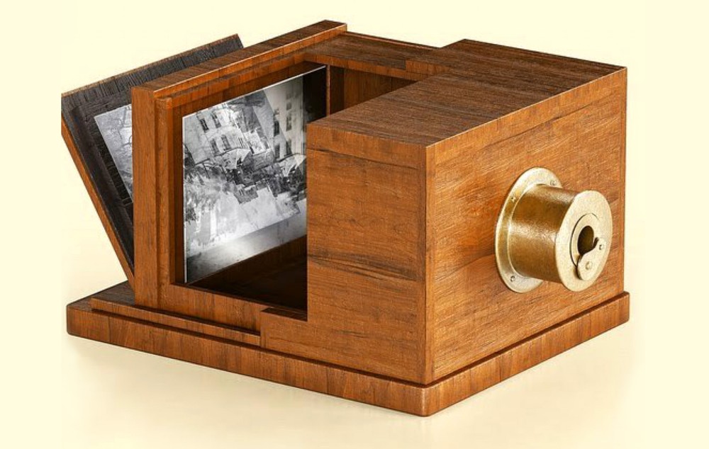 Qual foi a primeira câmera fotográfica do mundo? | iPhoto Channel