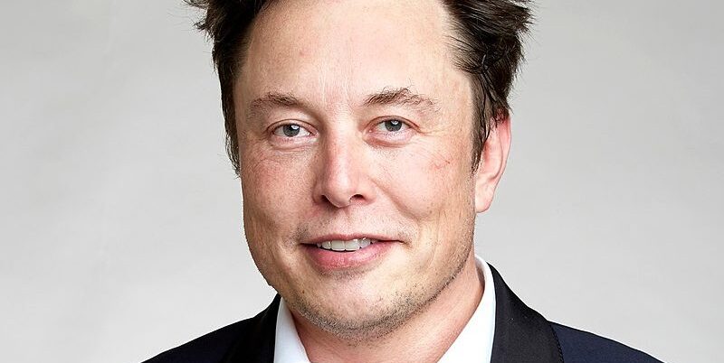 Elon Musk e co-fundador da Apple pedem a interrupção de projetos "perigosos" de inteligência artificial