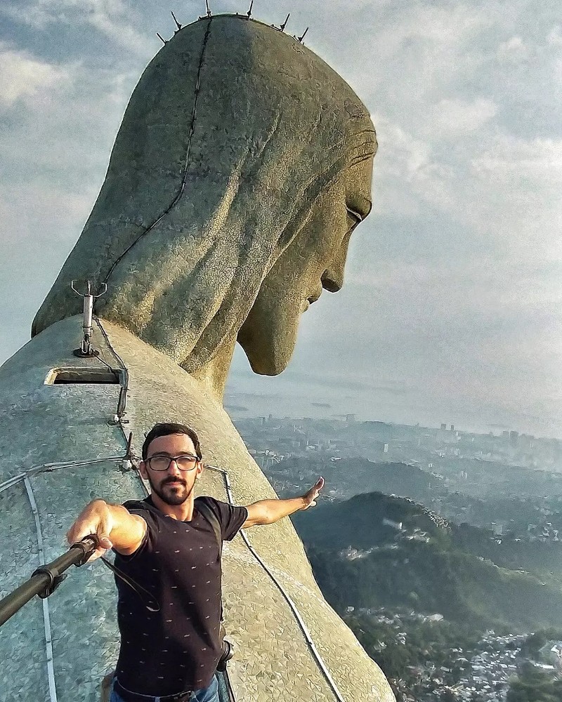 Como fotógrafo fez a foto perfeita do Cristo Redentor segurando a lua