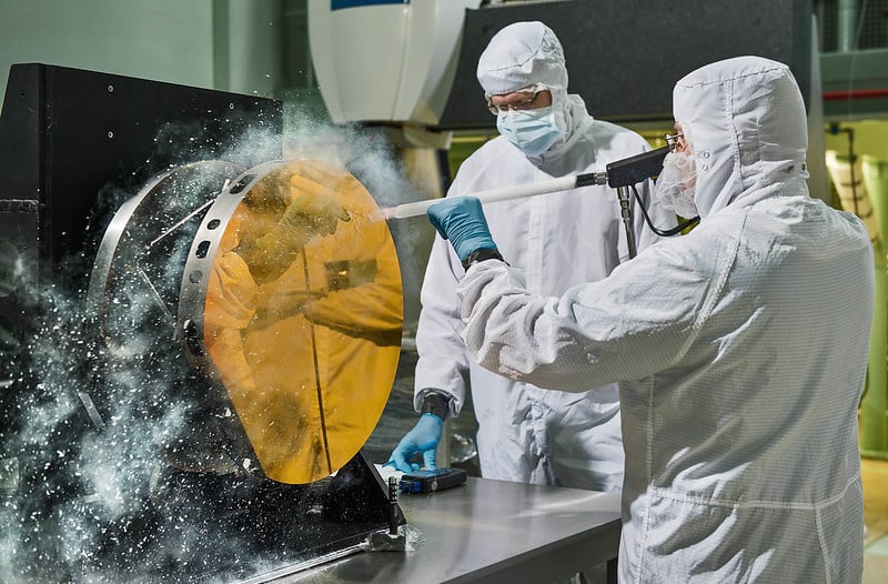 Fotógrafo captura durante 15 anos o processo de construção do Telescópio Espacial James Webb